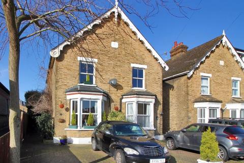 87 Birkbeck Road, Sidcup, DA14 4DJ