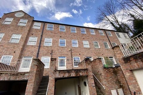 4 bedroom townhouse to rent, Wards Lane, Congleton