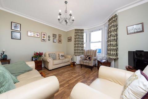 4 Clarence Crescent, Sidcup, DA14 4DF