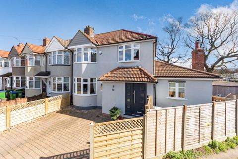 26 Maple Crescent, Blackfen, Sidcup, DA15 9LT