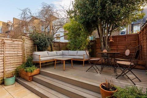 2 bedroom maisonette for sale, Cobbold Road W12