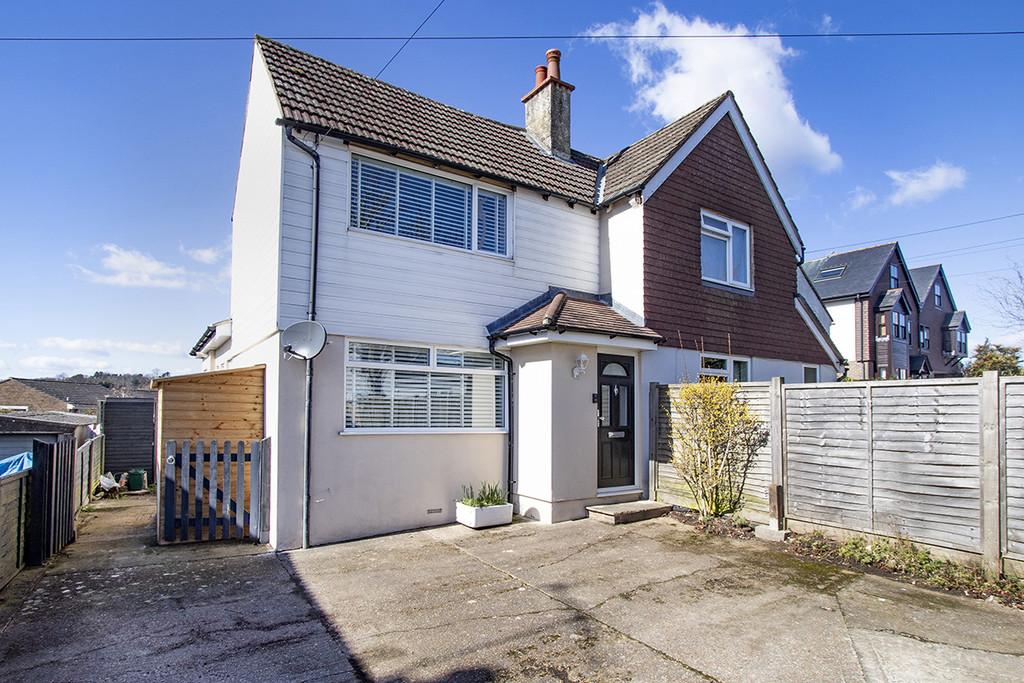 Whitehill Road, Crowborough 2 bed semidetached house £335,000