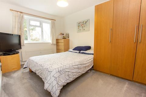 20 Jacobs Close, Witney, OX28 6DU