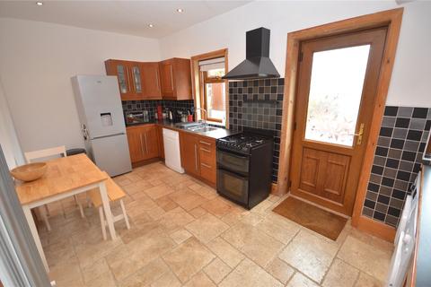 32 Ashtofts Mount, Guiseley, Leeds, LS20 9DB