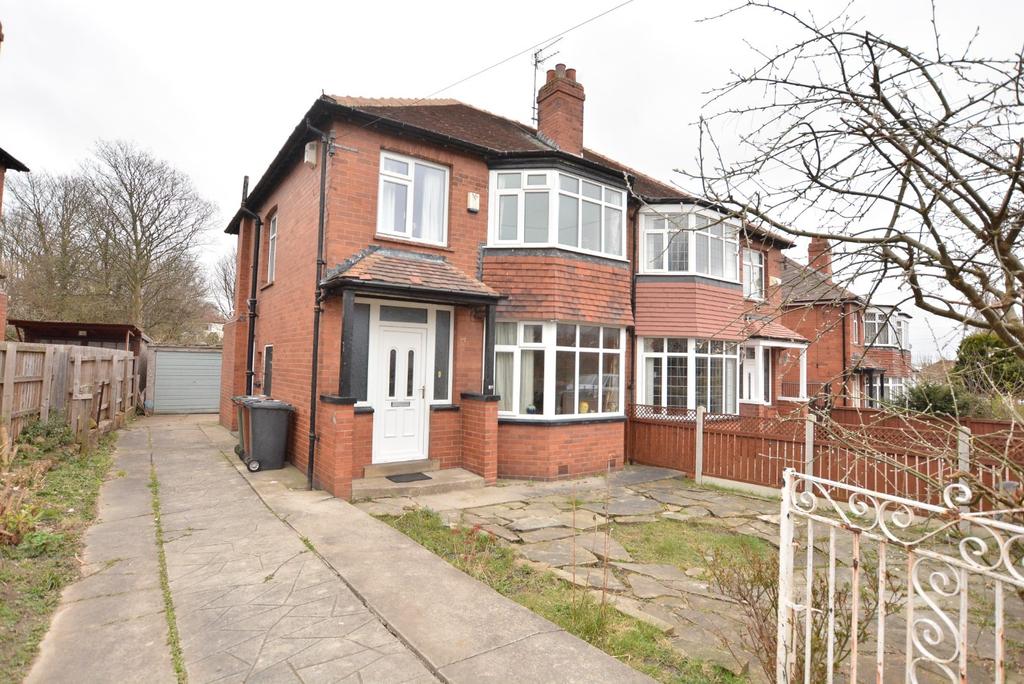 Montagu Crescent, Oakwood, Leeds 3 bed semidetached house £270,000