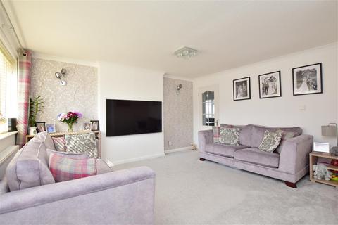 70 Farncombe Way, Whitfield, Dover, CT16 3NT