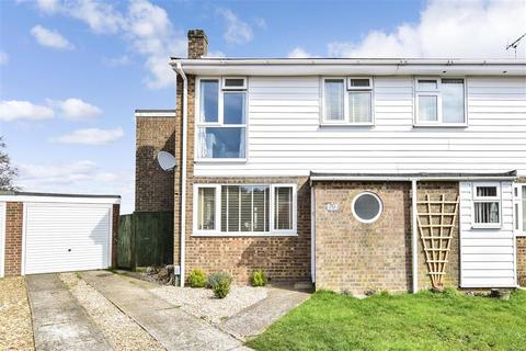 70 Farncombe Way, Whitfield, Dover, CT16 3NT