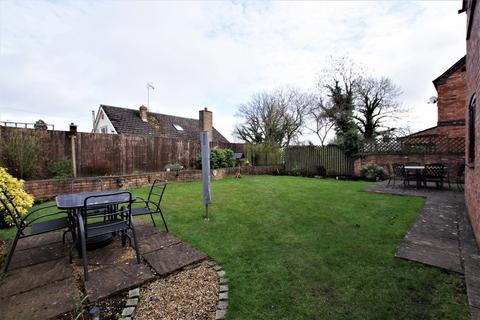 8 Green Park, Checkley, Stoke-on-trent, ST10 4QW