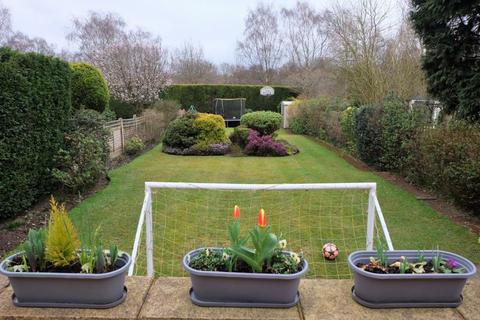 24 Lindrosa Road, Sutton Coldfield, B74 3JZ