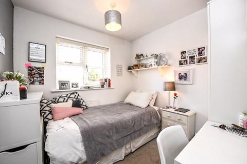 21 Blackberry Close, Chippenham, SN14 6RG