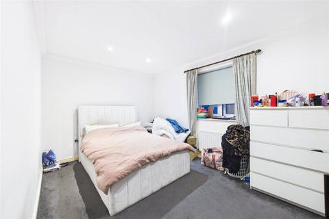 3 bedroom end of terrace house to rent, Mountbatten Mews, Camberley, Surrey, GU15