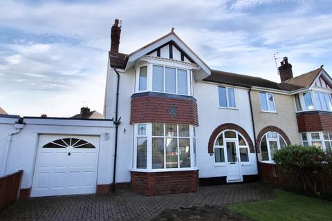 7 Broadway, Rhos On Sea, Colwyn Bay, LL28 4AR