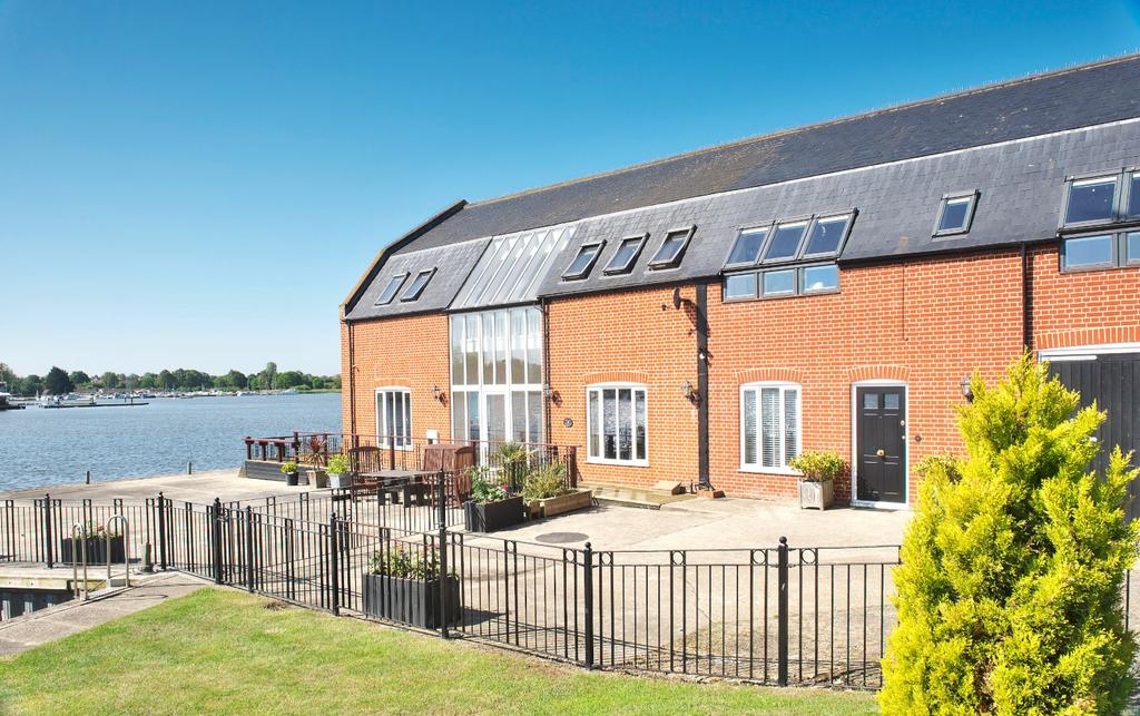 Caldecott Road, Oulton Broad, Lowestoft 7 bed detached house £1,650,000