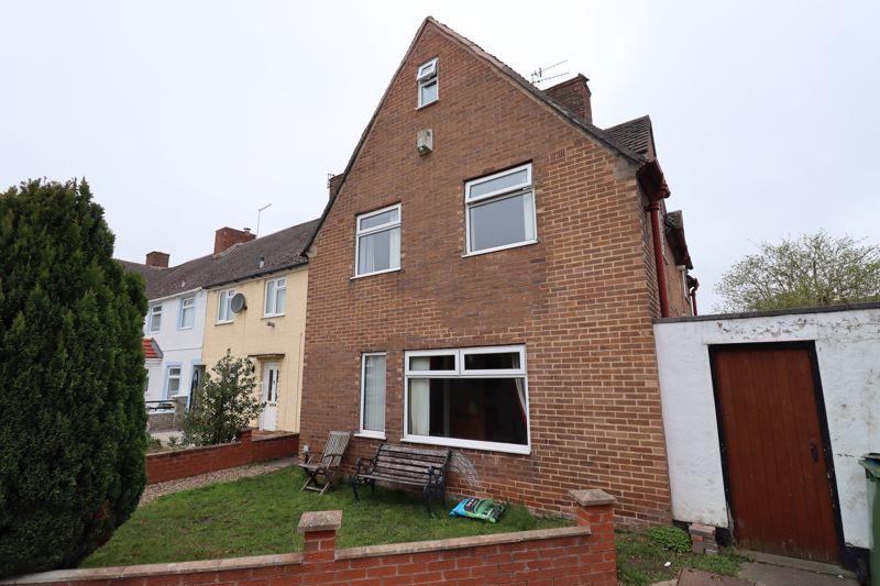 Orrets Meadow Road, Woodchurch 3 bed terraced house £140,000
