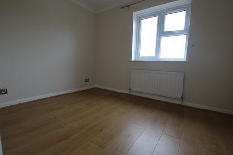 2 bedroom terraced house to rent, Slough