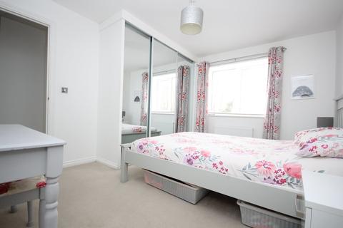 16 Cabot Close, Locks Heath, Southampton, SO31 6BQ
