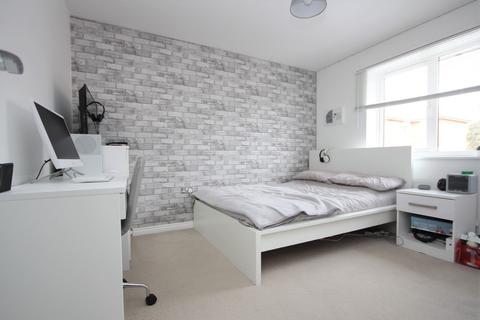 16 Cabot Close, Locks Heath, Southampton, SO31 6BQ