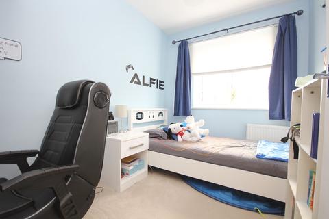 16 Cabot Close, Locks Heath, Southampton, SO31 6BQ