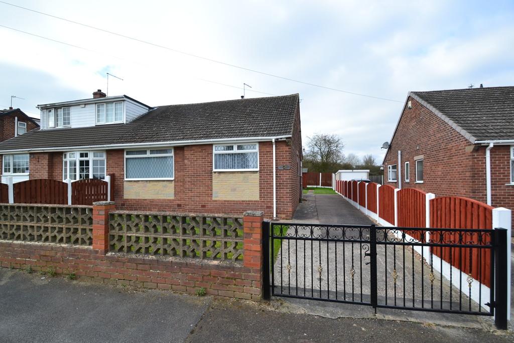 Pendennis Avenue, South Elmsall 2 bed semidetached bungalow £160,000