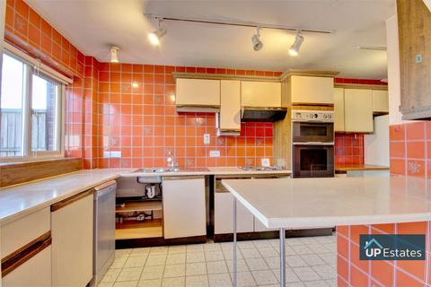 222 Ashington Grove, Coventry, CV3 4DB
