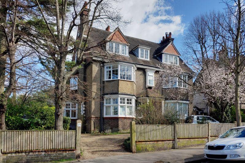 Normanton Road, South Croydon 1 bed apartment £250,000