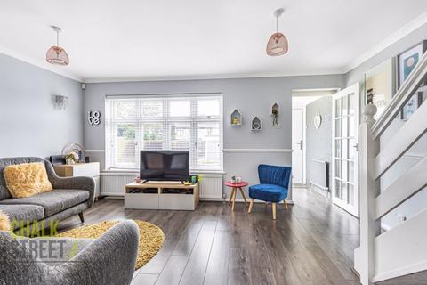 7 Wray Close, Hornchurch, RM11 1JX