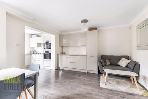 7 Wray Close, Hornchurch, RM11 1JX