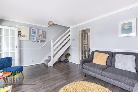 7 Wray Close, Hornchurch, RM11 1JX