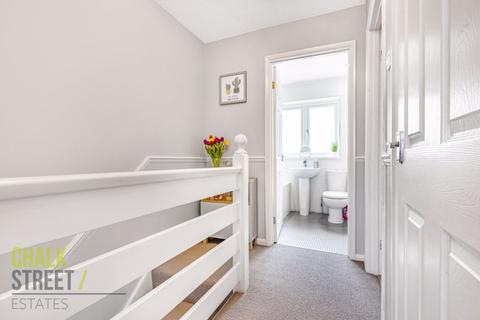 7 Wray Close, Hornchurch, RM11 1JX