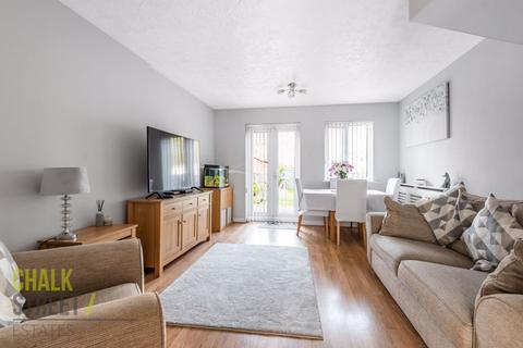 17 Fuchsia Close, Rush Green, Romford, RM7 0YZ