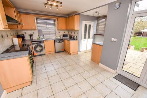 8 Caldwell Road, Stanford-le-hope, SS17 0LP