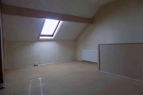 4 Intake Terrace, Bradford, BD2 3ND