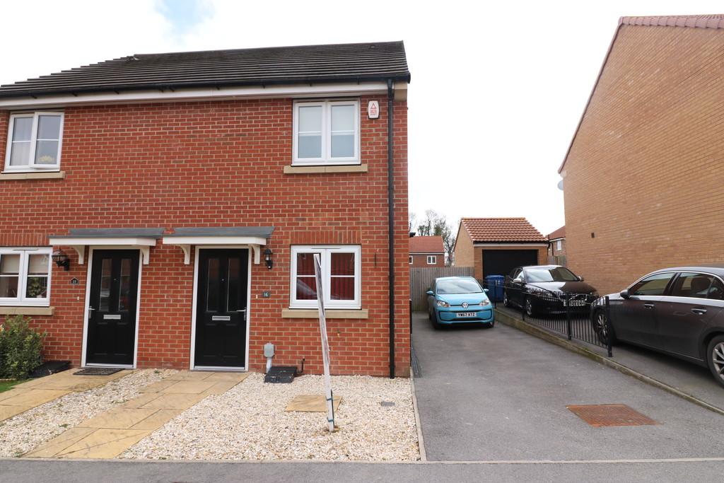 Holly Drive, Hessle 2 bed semidetached house £625 pcm (£144 pw)