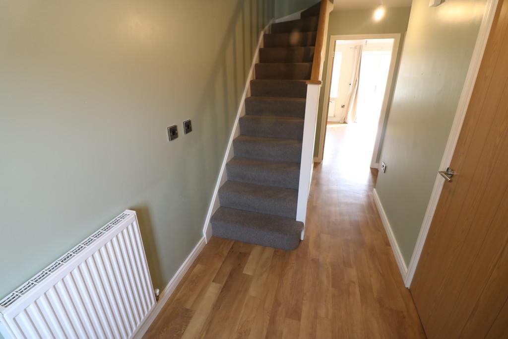 Holly Drive, Hessle 2 bed semidetached house £625 pcm (£144 pw)