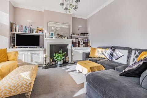 17 Wallace Crescent, Carshalton, SM5 3SU