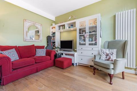 17 Wallace Crescent, Carshalton, SM5 3SU