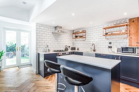 11 Cheselden Road, Guildford, GU1 3SB