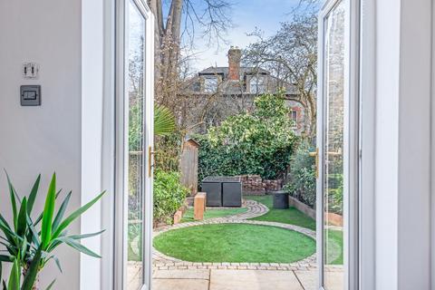 11 Cheselden Road, Guildford, GU1 3SB
