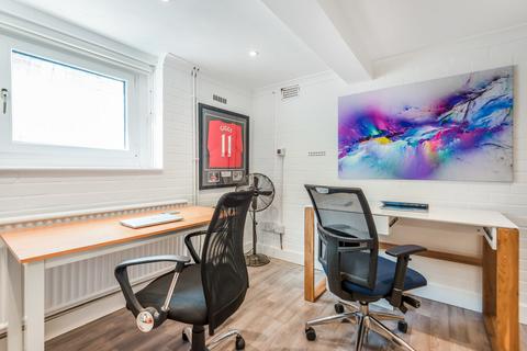 11 Cheselden Road, Guildford, GU1 3SB