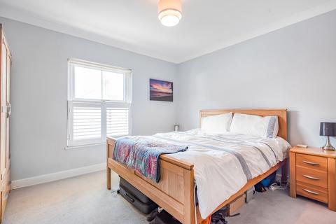 11 Cheselden Road, Guildford, GU1 3SB