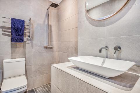 11 Cheselden Road, Guildford, GU1 3SB