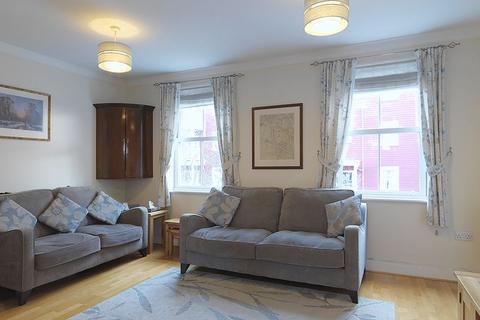 25 Lewiston Close, Worcester Park, KT4 8DL
