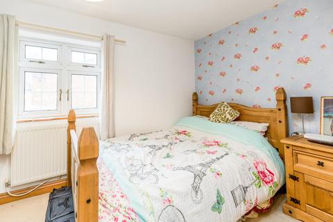 2 Chapel Row, Great Billing, Northampton, NN3 9DY