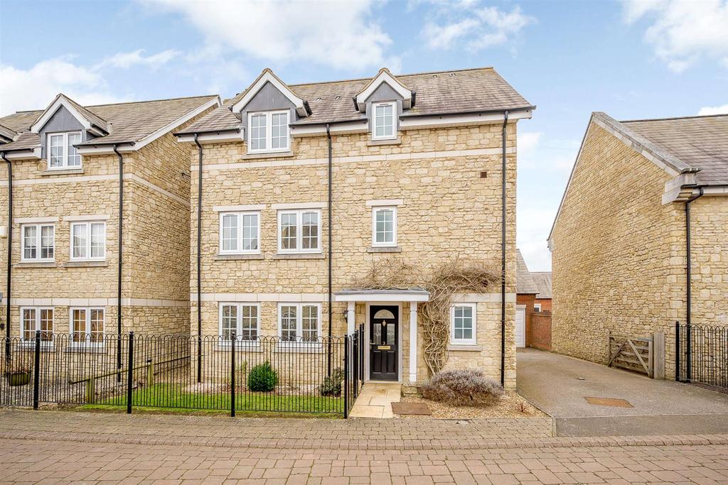 Hickman Close, Greatworth, Banbury, Oxfordshire 4 bed detached house £600,000
