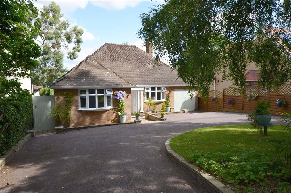 Dalby Avenue, Bushby 3 bed detached house £579,000
