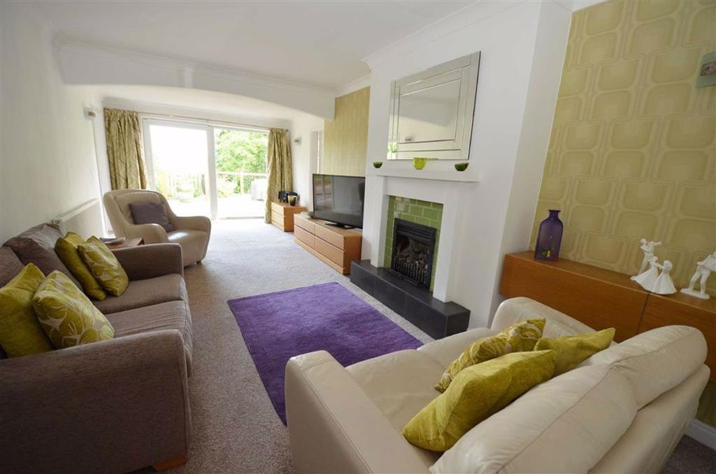 Dalby Avenue, Bushby 3 bed detached house £579,000