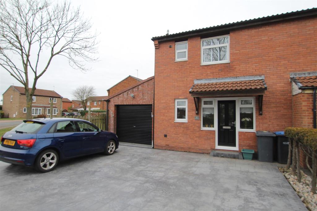Foxton Close, Woodham, Newton Aycliffe 3 bed semidetached house £124,950