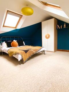 4 bedroom house share to rent, Tresham Street, Kettering