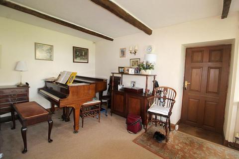 Cliff Cottage Barrowby Lane, Kirkby Overblow, Harrogate, HG3 1HX