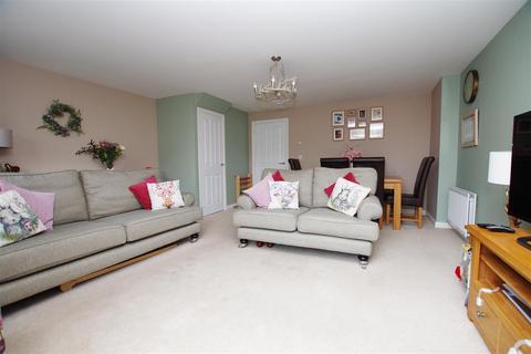 4 Baillie Close, Tadpole Garden Village, Swindon, SN25 2RE